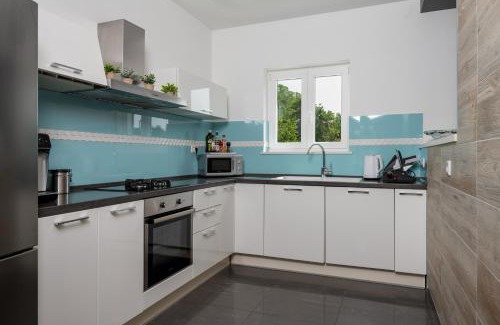 Topid House | Villa Malis