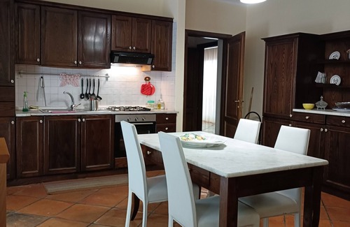 Sant’Agapito Villa | Villa Mammaré WHOLE VILLA WITH PARK