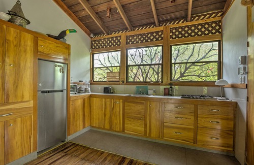 Cahuita Villa | Villa Mango - Private Pool - Beach - National Park