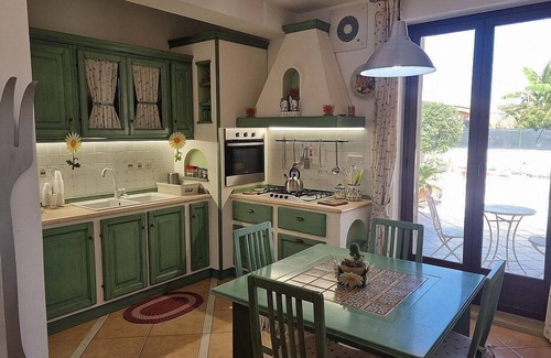 Rosolini Villa | Villa Manon: A cozy and welcoming two-story villa in a quiet position, surrounded by the Sicilian countryside, with Free WI-FI.