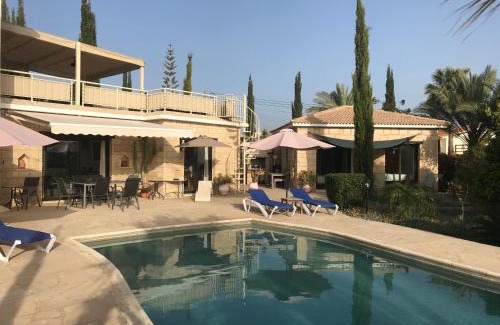 Pegeia Villa | Villa Manzanillo