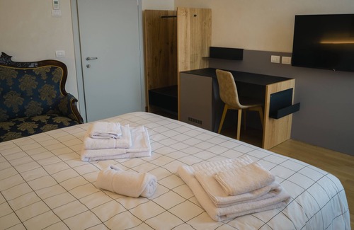 Cologno al Serio Hotel | Villa Manzoni