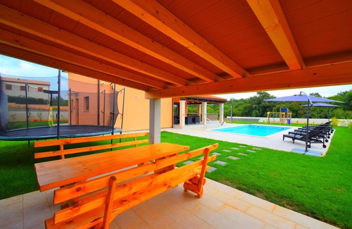 Stokovci Villa | Villa Mara-Cosy villa with private pool, ideal for family vacation