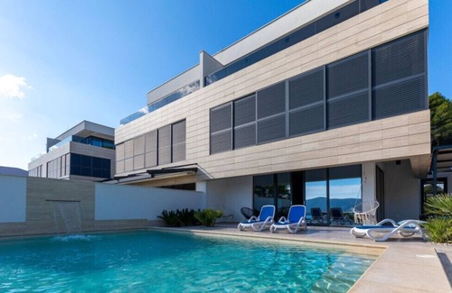 Komarna Villa | Villa Mara in Komarna by Villas Guide