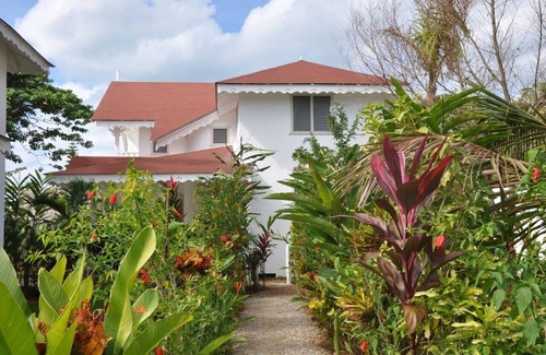 La Iglesia Villa | 'Villa Maracuja': Sharming colonial style villa with tropical garden
