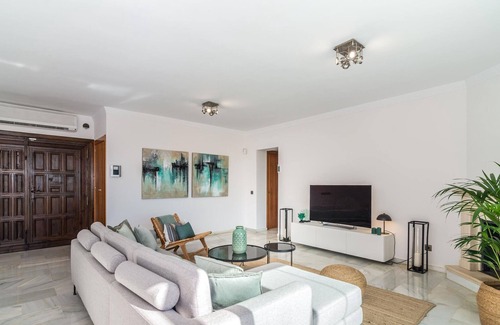 Urbanizacion el Rosario Villa | Villa Marbella, 5 bedrooms, 10 persons