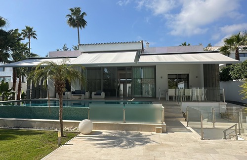 Benahavis Villa | Villa Marbella 5 bedrooms, Pool, 8min Puerto Banús & Beach