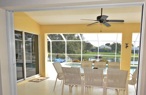 Rotonda Lakes House | Villa Marco, Sleeps 5, Private Heated Spa & Sunbathing, Rotonda, Florida