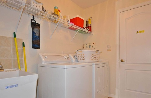 Rotonda Lakes House | Villa Marco, Sleeps 5, Private Heated Spa & Sunbathing, Rotonda, Florida