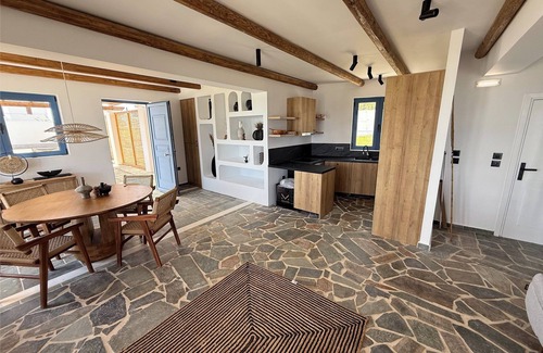 Lahania Villa | Villa Mare Mio – Beachfront, newly rennovated, 3 bedroom