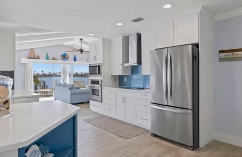 Eight Lakes House | Villa Margarita - 4 Bedroom w/Beautiful Lake View and Gulf Access!