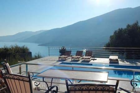 Zola Villa | Villa Margarita