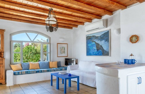 Glisidia Villa | Villa 'Mari Art Cycladic Villas - Levantis' with Sea View, Wi-Fi and Air Conditioning
