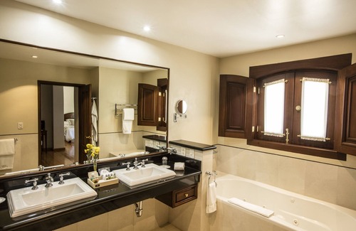 De La Presa Hotel | Villa Maria Cristina