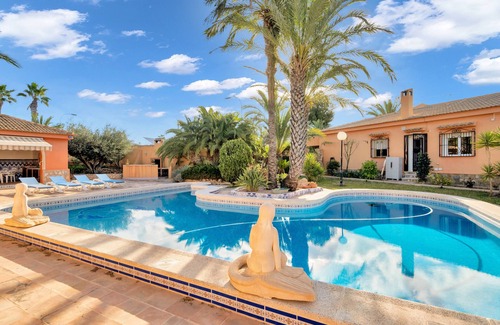 El Chaparral Apartment | Villa 'Maria Dependance' with Private Pool, Wi-Fi and Air Conditioning
