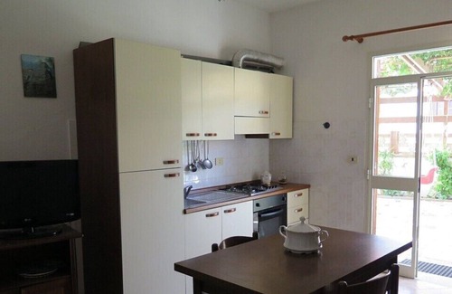 La Ciaccia Apartment | Villa Maria Three-room apartment with large garden near the sea