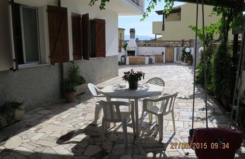 La Ciaccia Apartment | Villa Maria Three-room apartment with large garden near the sea