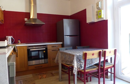 Route d'Arles Apartment | Villa Mariale a stone's throw from the city center