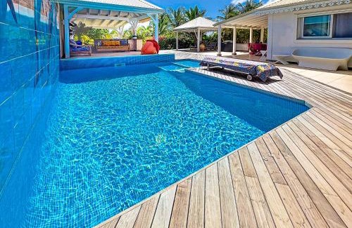 Nettle Bay Villa | Villa Marie, swimming pool, beach, pontoon and jacuzzi, all private