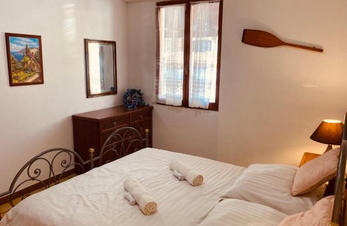 La Ciaccia Apartment | Villa Marina - 100m from sea Apartment with pergola