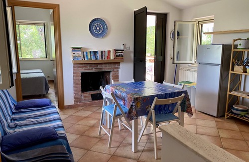 San Sostene Marina Villa | Villa Marina Piccola. Beachfront accomodation with spacious garden