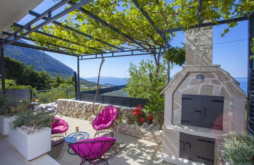 Makarska Villa | Villa Marina - Peaceful Holiday Home w/Heated Pool Mountain/Sea View