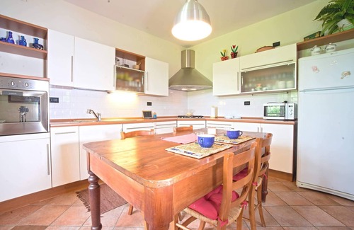 Rezza House | Villa Marinin