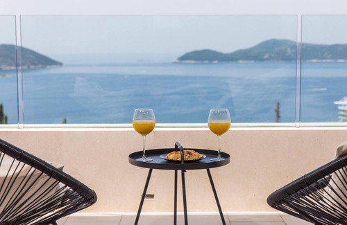 Orasac Villa | Villa Maris contemporary villa with a private pool, and stunning views