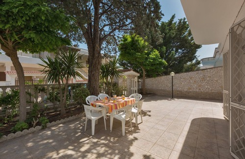 Torre Lapillo Apartment | Villa Marita by BarbarHouse