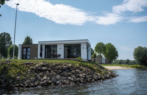 Maurik Villa | Villa Maritiem - Waterfront | 2 Pers.