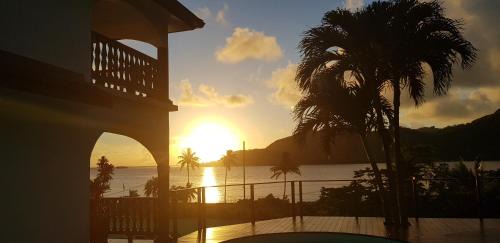 Huahine Villa | Villa Maroe (étage entier, deux chambres, salle de bain et cuisine)