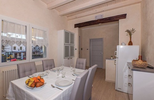 Miane House | Villa Marsica A: A welcoming independent house immersed in a splendid landscape, in the heart of a wonderful little town, with Free WI-FI.
