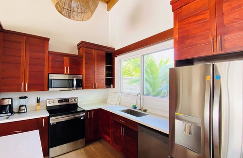 Corozal Villa | Villa Martha Con Piscina Contiguo a la Playa
