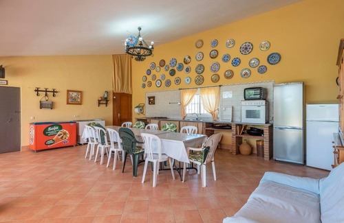 Teba Villa | Villa 'Martinica' with Lake View, Wi-Fi and Air Conditioning