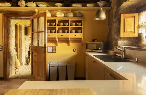 Granera Villa | Villa "Mas Girbau" with Mountain View, Private Terrace & Wi-Fi