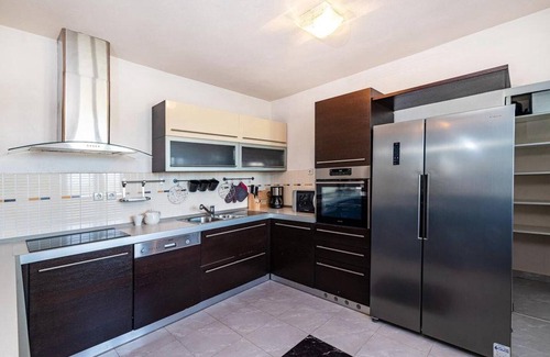 Sikovo Villa | Villa Maslina - Four Bedroom Villa, Sleeps 9