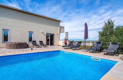 Sikovo Villa | Villa Maslina - Four Bedroom Villa, Sleeps 9
