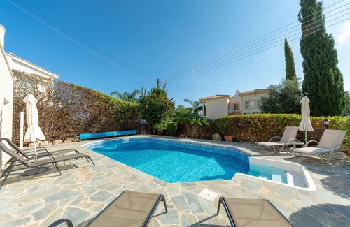 Latchi Cottage | Villa Maya - a villa that sleeps 6 guests in 3 bedrooms