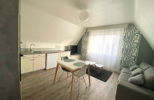 Mayenne Apartment | Villa Medena - All-comfort stay + jacuzzi - Rated 3*.