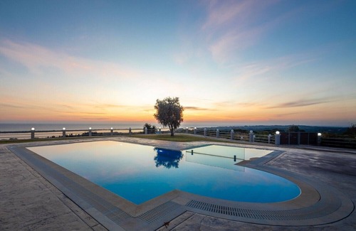Dafnata Villa | Villa Mediterranean View