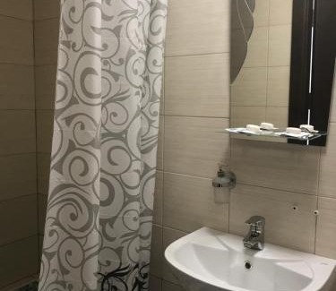 Vyzhnytsya Hotel | Villa Medova