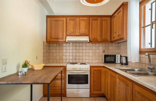 Lygia Villa | Villa 'Melikokia' with Sea View, Wi-Fi and Air Conditioning