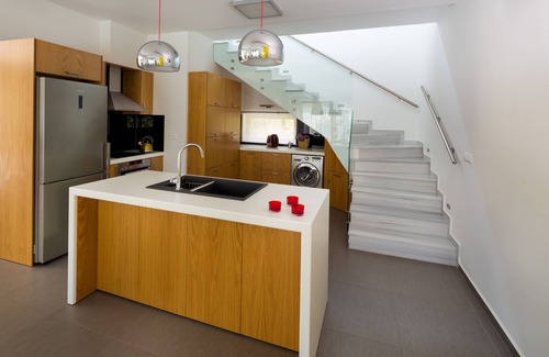 Kato Galatas Villa | Villa Meliti, 400 meters from the sandy beach of Kalamaki, 5 km from Chania town