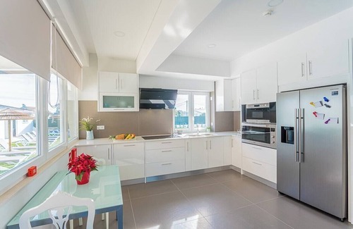 Charneca de Caparica e Sobreda Villa | Villa Mena - Allure Villas