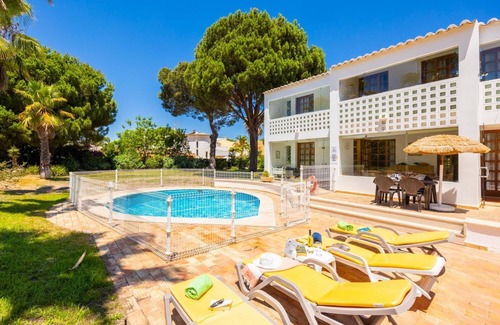 Quarteira Villa | Villa Mexico - Four Bedroom Villa, Sleeps 9