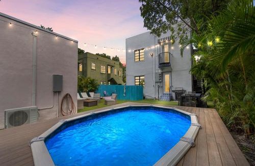 Coral Way Villa | Villa Mi Amor Calle Ocho Pool Pickle Ball