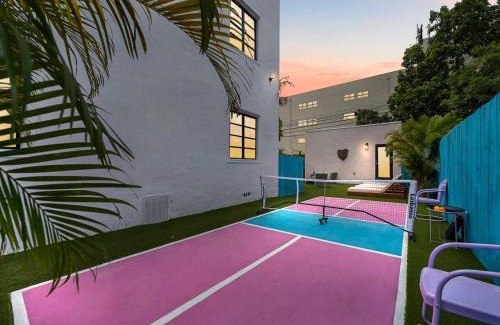 Coral Way Villa | Villa Mi Amor Calle Ocho Pool Pickle Ball