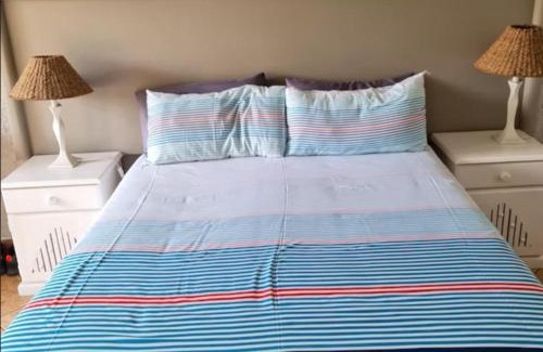 St. Lucia Apartment | Villa Mia 9, St Lucia Self-catering unit in Popular tourist town near beaches