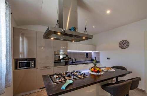 Cere House | Villa Mia, your warm and sunny family getaway