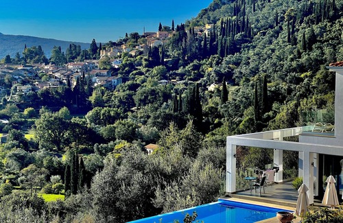 Doukades Villa | Villa Michael. Doukades Corfu. Heated pool and jacuzzi.